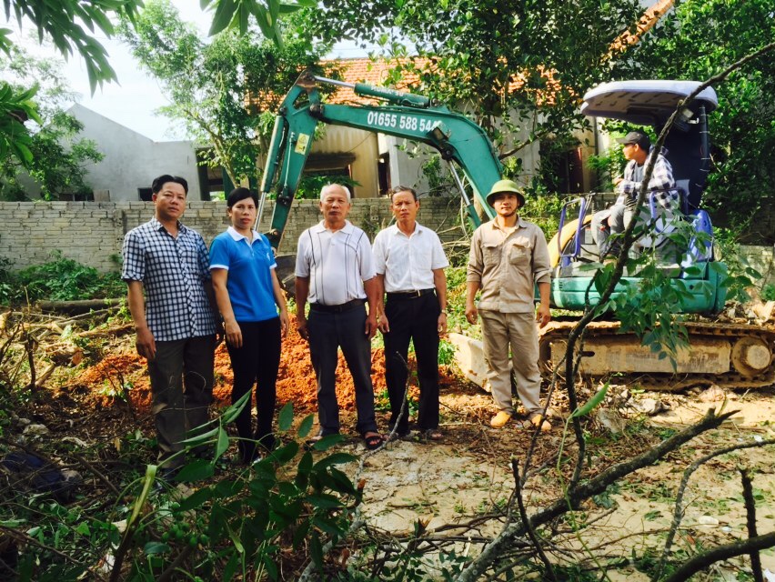 Động thổ xây nhà cho hộ cận nghèo Lê Xuân Thủy
