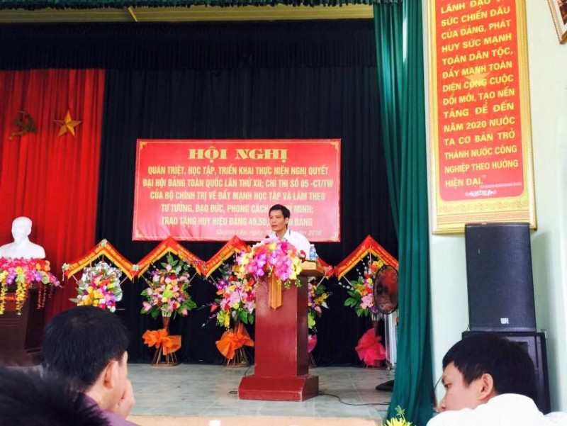 Đồng chí Hồ Sỹ Hoàng - Bí thư Đảng ủy phát biểu tại Hội nghị