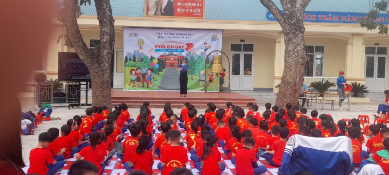 Trường TH Quỳnh Lập B tổ chức "Rung chuông vàng" cho học sinh Khối lớp 1