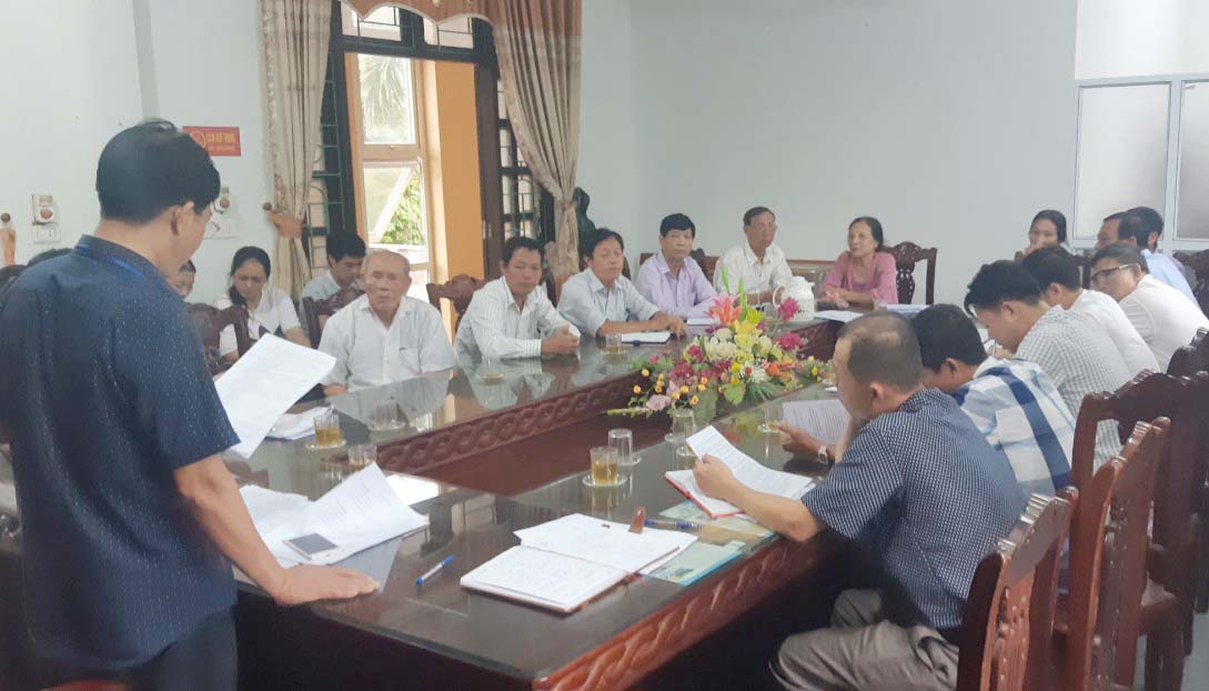 Hội nghị đảng viên làm các quy trình thành lập chi bộ Tân Hải, giới thiệu Chi ủy, Bí thư, Phó Bí thư